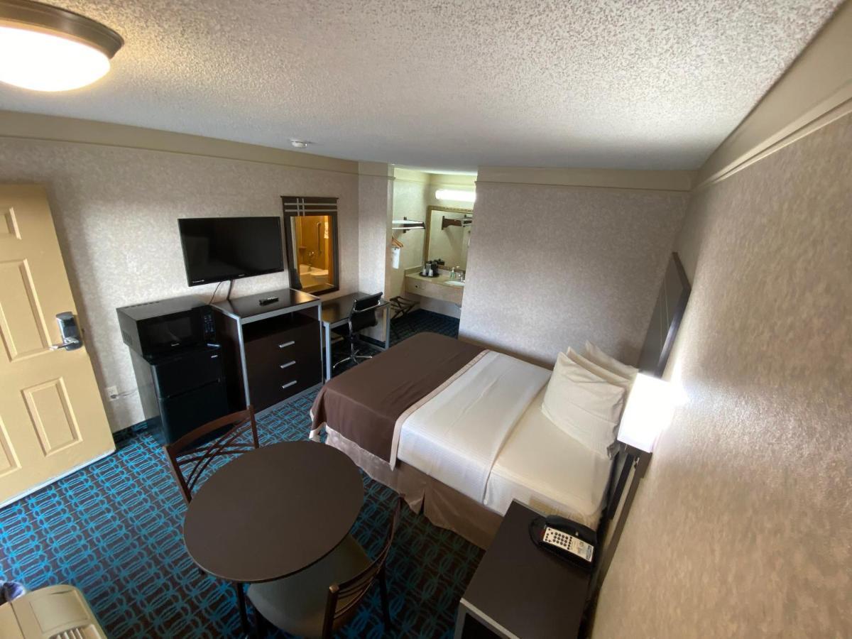 Deluxe Inn - Fayetteville I-95 Luaran gambar